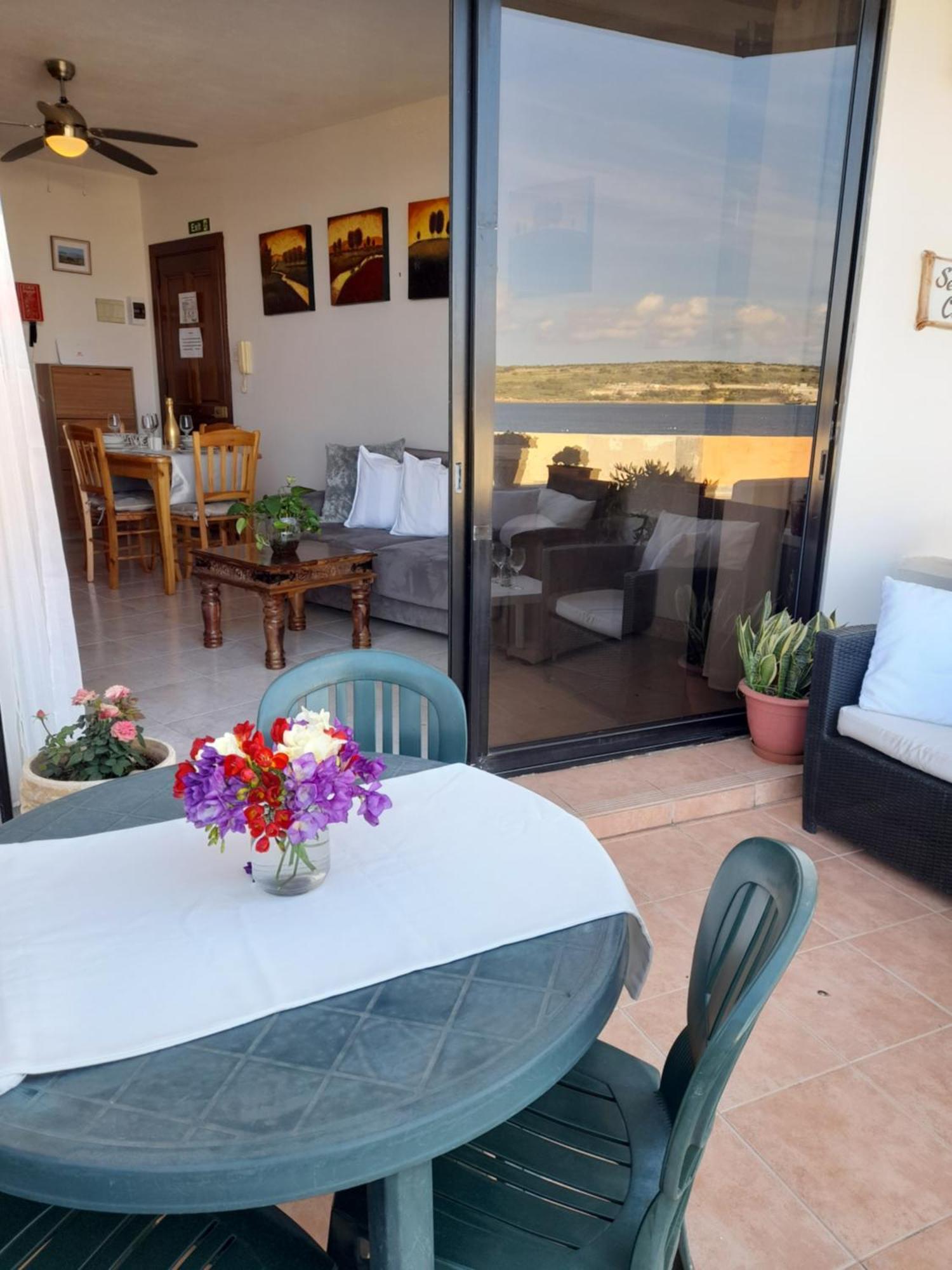 Seafront Maisonette Ocean Views & Terrace Mellieħa Extérieur photo